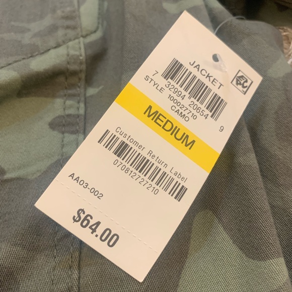 Green camo business casual jacket, M. NWT! Lovely detailing. All occasion style! - Picture 5 of 10